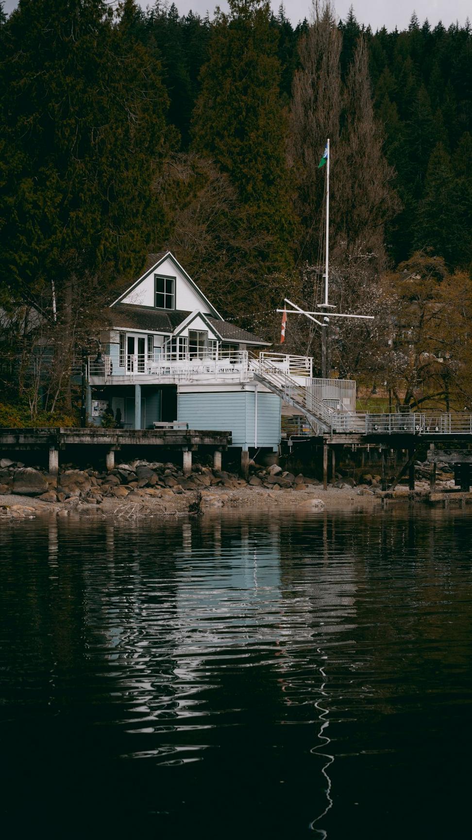 Okanagan Lake House